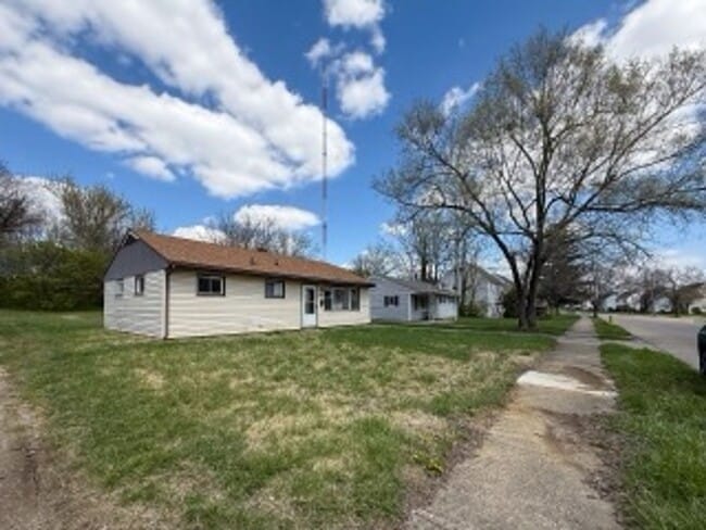 Photo - Property for rent in the quiet neighborhood of Highview Hills