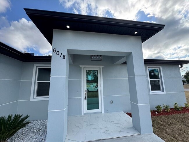 Photo - 6018 Newmark St