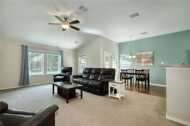 Photo - 105 Justin Leonard Dr