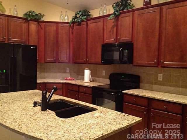 Photo - 9806 Sky Vista Dr