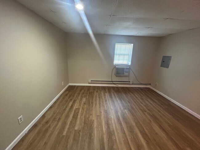 Photo - 9845 W Smith St Unidad #4 9845