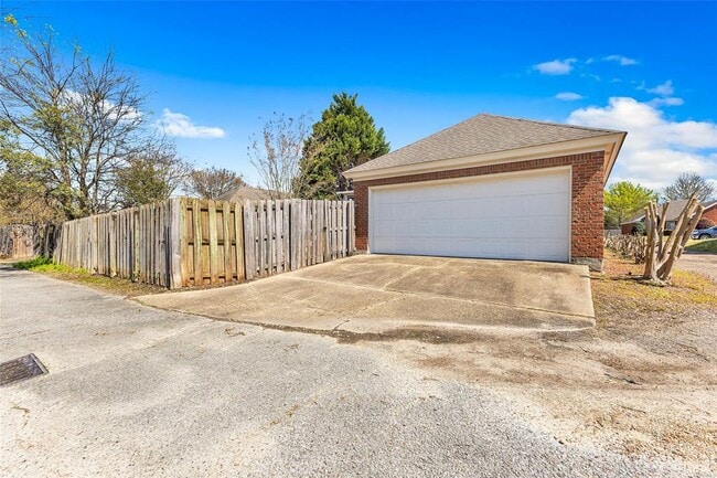 Photo - 2638 Queens Hollow Ct