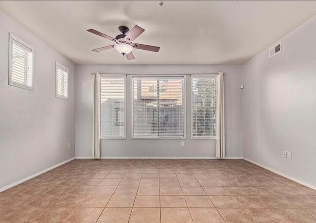 Photo - 3250 W Greenway Rd