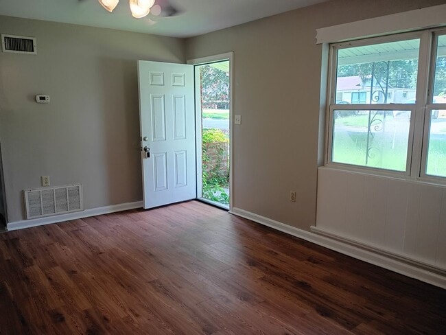 Photo - MOVE IN READY