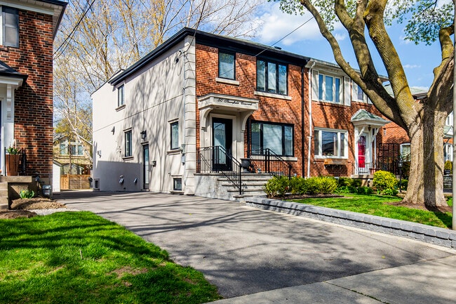 Building Photo - 50 Thursfield Crescent