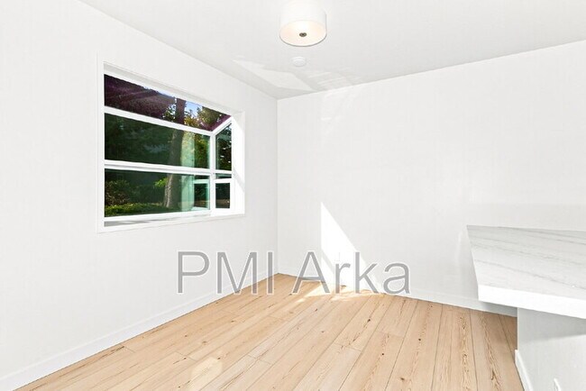Photo - 9800 Roosevelt Way NE Unit Apartment 14,
