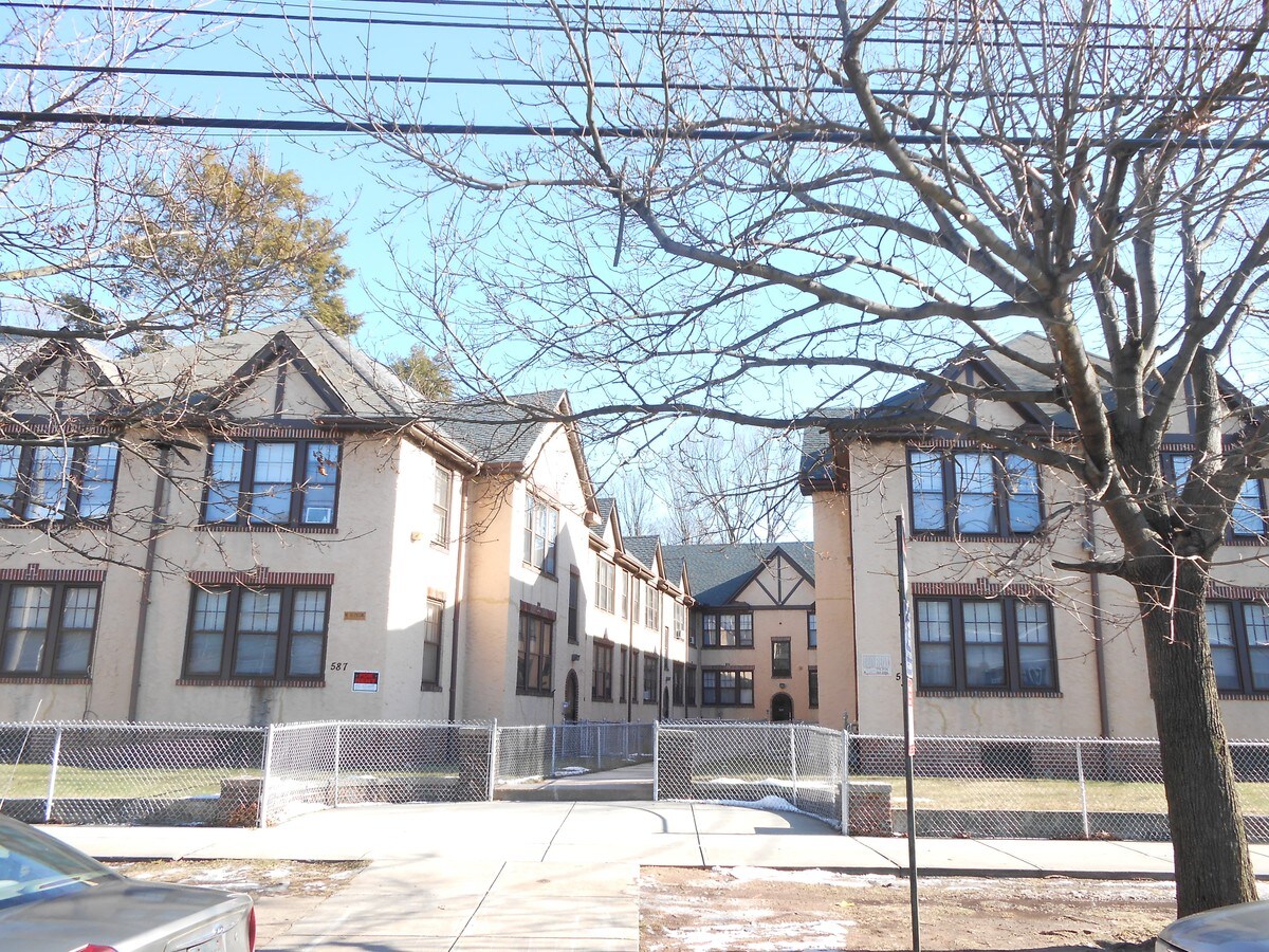 Photo - 579-587 Dixwell Ave