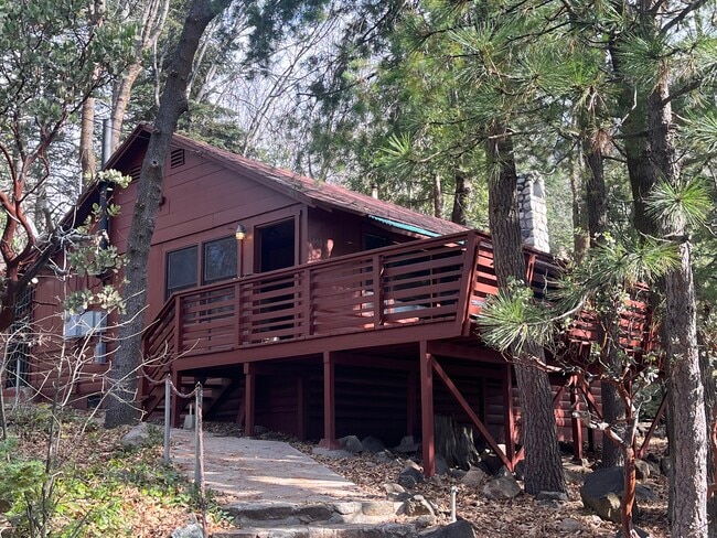 Building Photo - 6009 Manzanita Ave