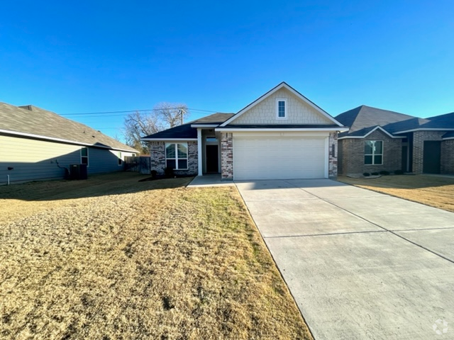 Building Photo - 3921 S Fork Ranch Rd Rental