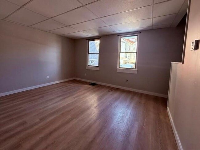 Photo - 32 Cherry St