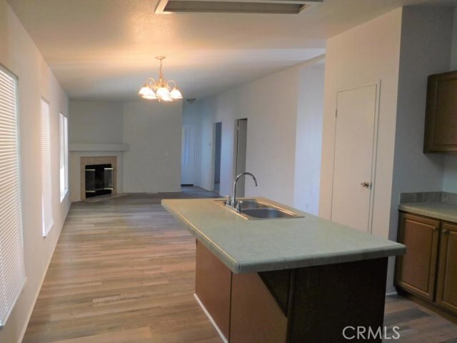 Photo - 6833 Rea Ave