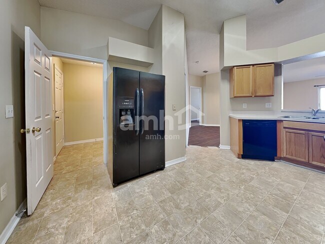 Photo - 3144 Summer House Dr