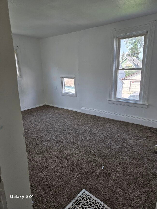 Photo - 1135 Woodville Rd