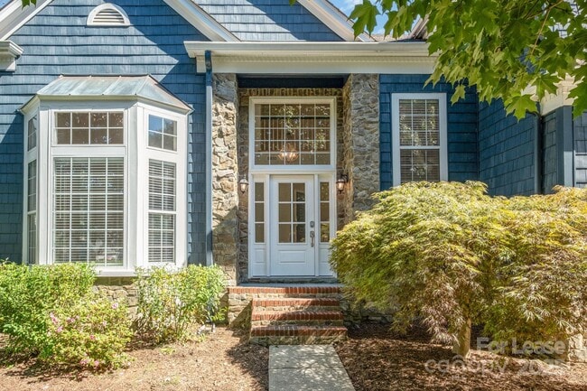 Photo - 111 Monterey Dr