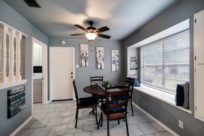 Photo - 2607 Lone Summit St