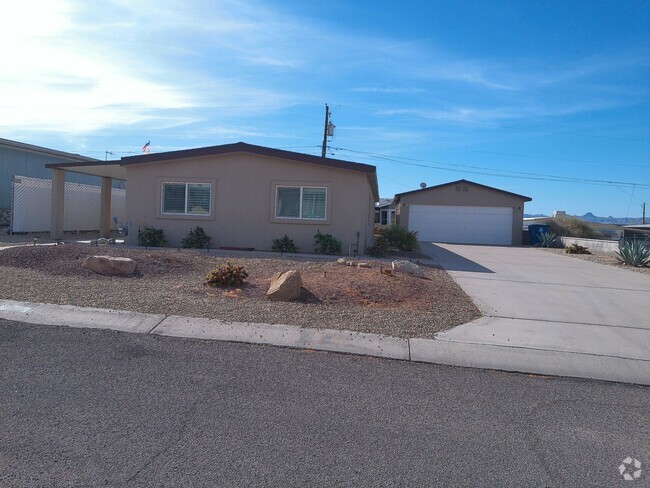 Building Photo - Spacious 4 bedroom 2 bath Double wide Rental