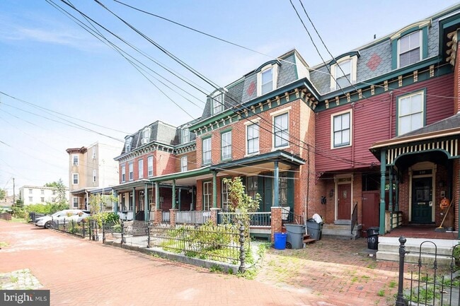 Photo - 112 Linden St Unit 1