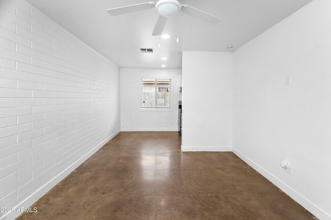 Photo - 1646 E McKinley St Unit Apt 2