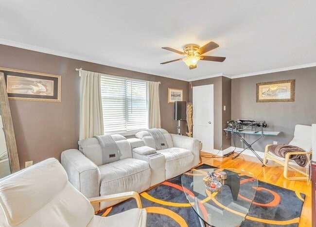 Photo - 30 Bateman St Unit 2