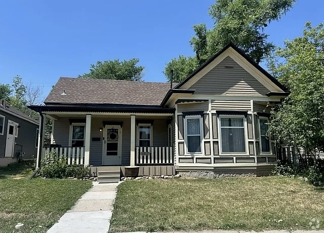 Building Photo - 4941 Glen St Rental