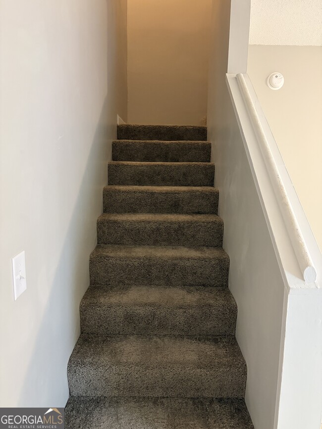 Photo - 724 Morningside Ln