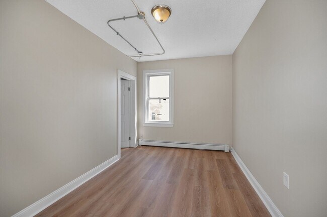 Photo - 50 1/2 Common St Unit 8