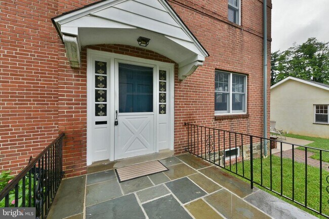 Photo - 27 Bysher Ave