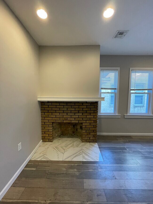 Photo - 121 Brookwood St Unidad 3