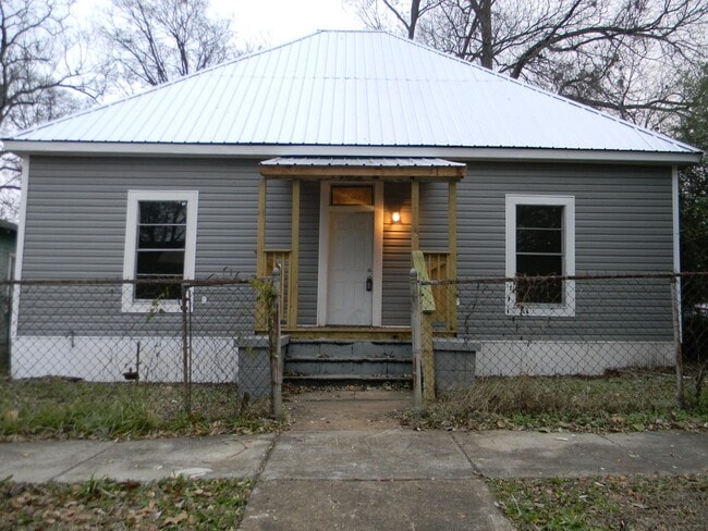 Building Photo - 1019 Appalachee St Rental