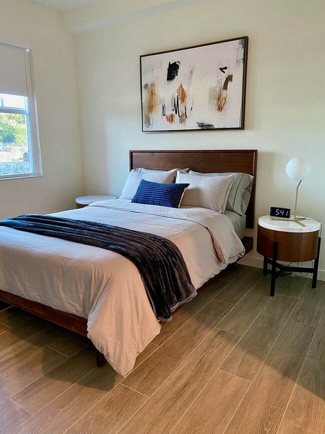 "Penta" - Master Bedroom - Taupe Model