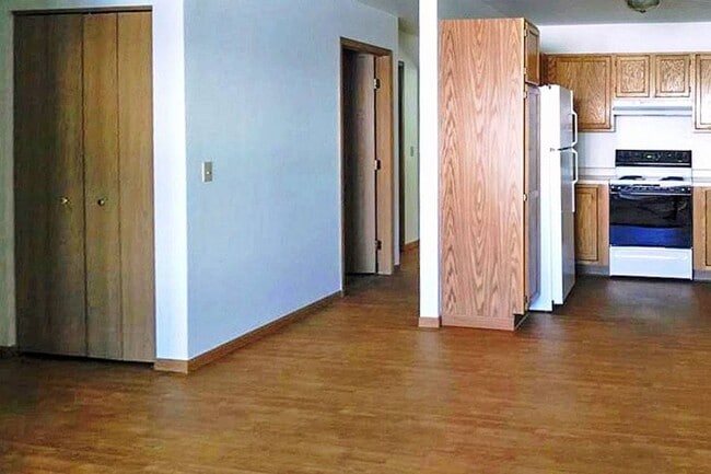 Photo - River Grove Senior