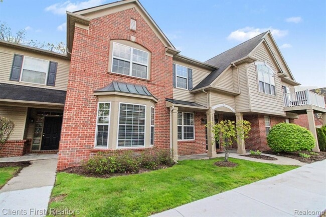 Photo - 47547 Ormskirk Dr
