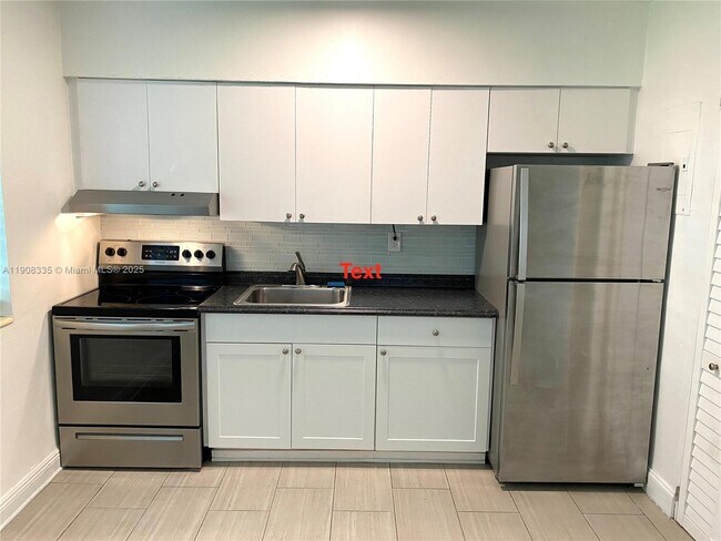 Photo - 578 NE 62nd St Unidad 2