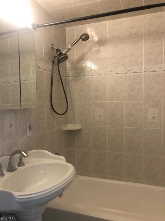 Photo - 29 Manito Ave