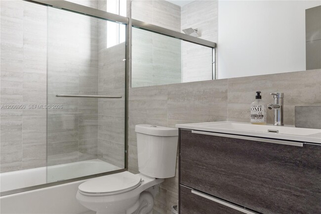 Photo - 2889 SW 33rd Ave