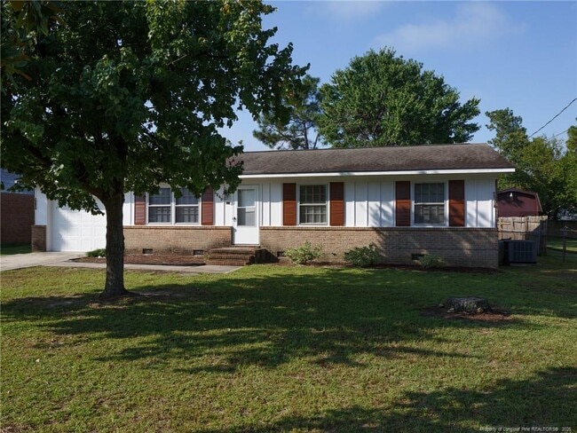 Building Photo - 3249 Glenmore Dr