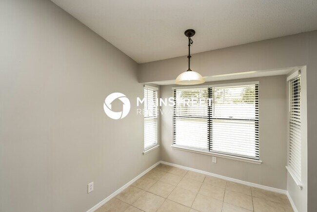 Photo - 3 Bedroom Pet-Friendly Home in MIDDLEBURG, FL with Main Street Renewal