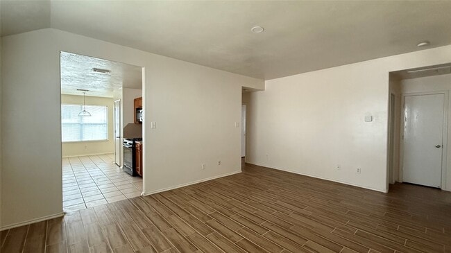 Building Photo - 2714 Grahamwood Ln Rental