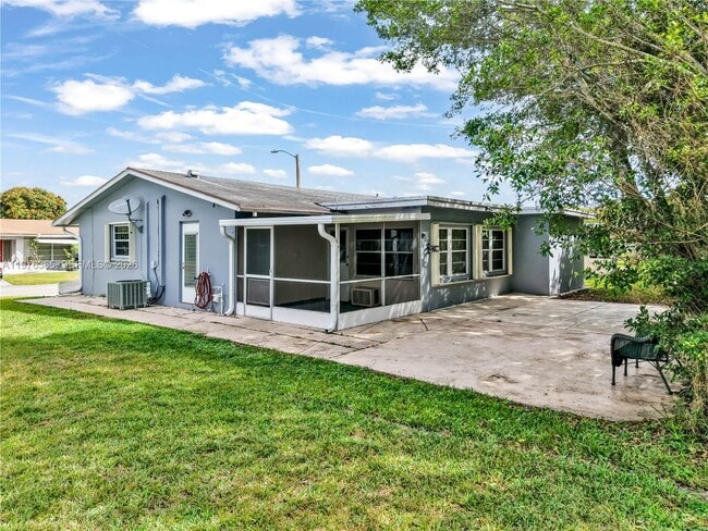 Photo - 5102 NW 53rd St