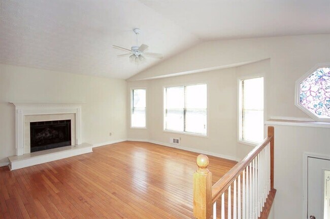 Photo - 348 Oconee Ln