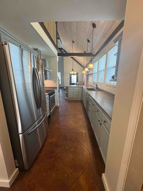 Photo - 103 Shirley St