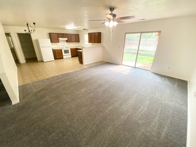 Photo - 1243 W 520 S