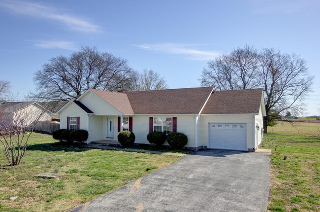 Building Photo - 51 Winding Oaks