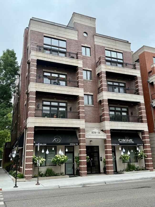 Photo - 1834 W Foster Ave Condo Unit 3E