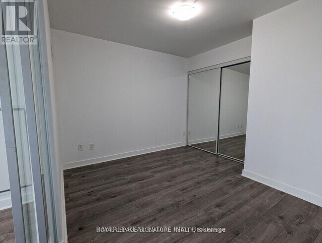 Photo - 58 Orchard View Blvd Unit 413