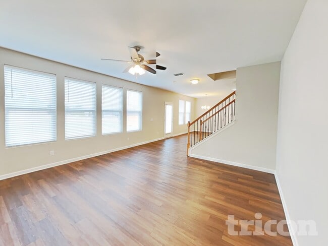 Photo - 703 Bench Ln