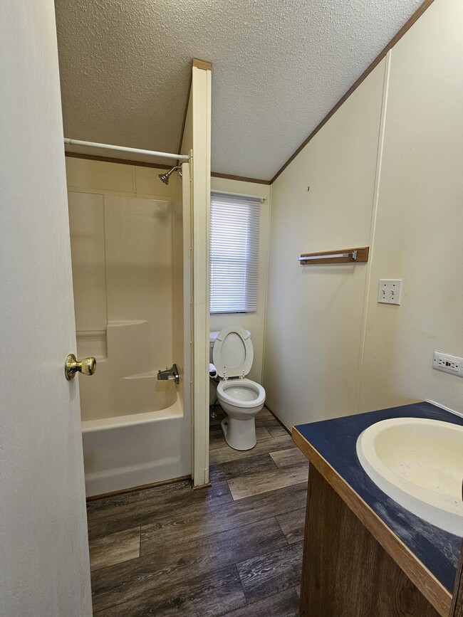 Photo - 146 Rodeo Dr