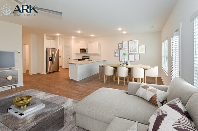 Photo - 120 The Heights Dr