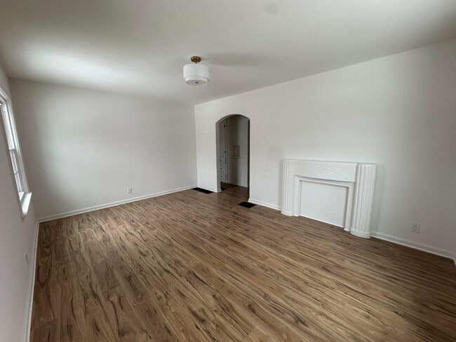 Photo - 657 E Moler St