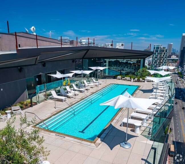 Building Photo - 6401 Wilshire Blvd Unit 1409D Rental